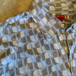 GUESS SIZE M medium short sleeve button down shirt